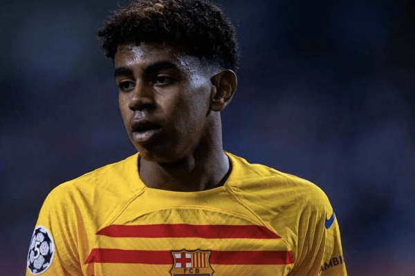  巴萨官方宣布亚马尔领跑2024金童奖提名