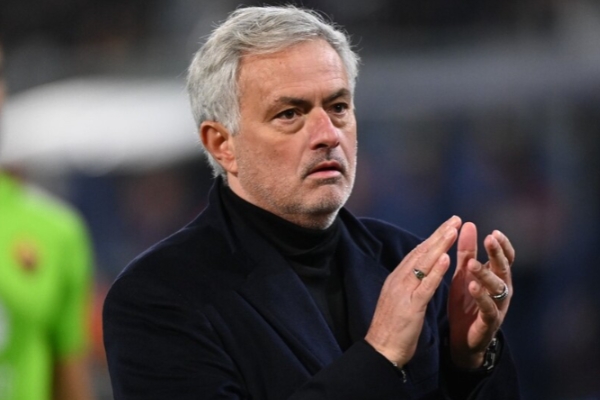  穆里尼奥致歉后罗马近六轮首败