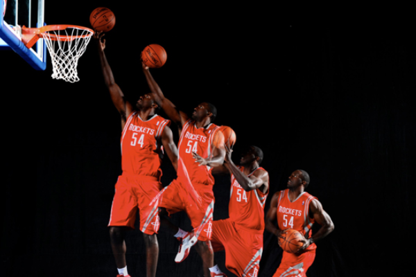  三步上篮动作要领是什么？