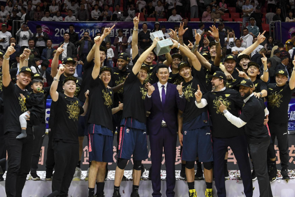  广东队拿过几次cba冠军？