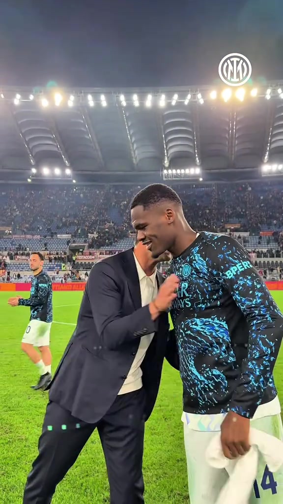  这笔交易赚翻了进球功臣博尼赛后接受国米将帅致意