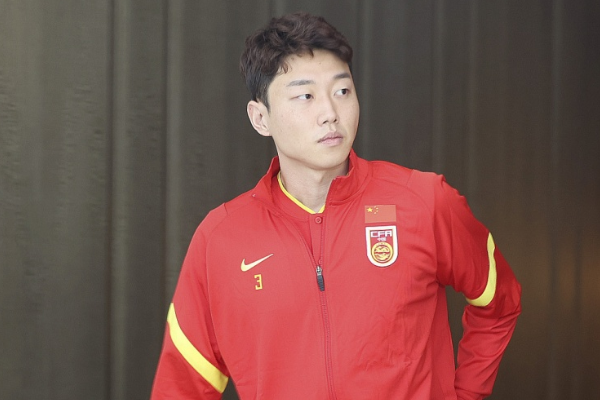  裴力批評足協缺乏統籌安排，亞冠傷病問題影響國足備戰