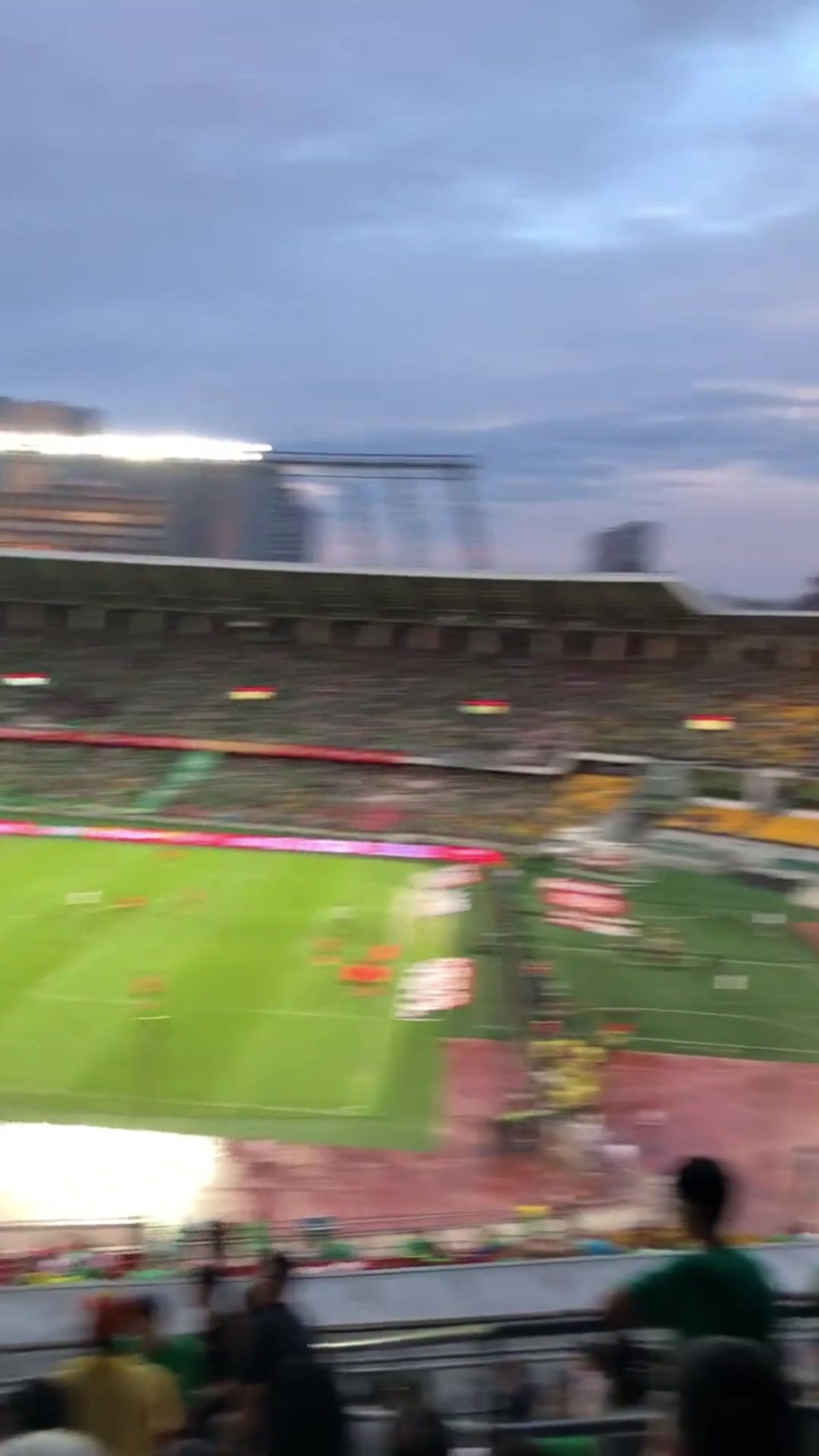  国安球迷怀念吗工体改造前球场内还可以远眺国贸地标