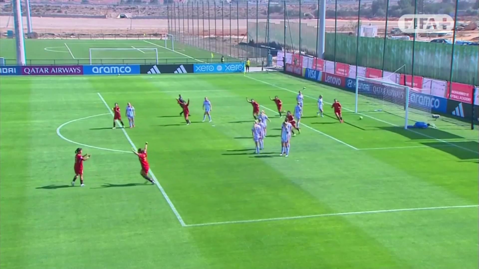  这球真漂亮陈睿琳任意球破门U17中国女足1-0挪威