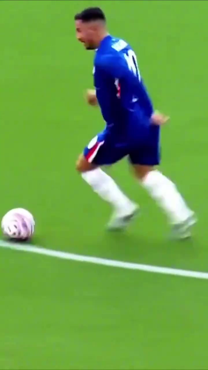  肚子大了一圈又如何回到伦敦他还是那个扎球王